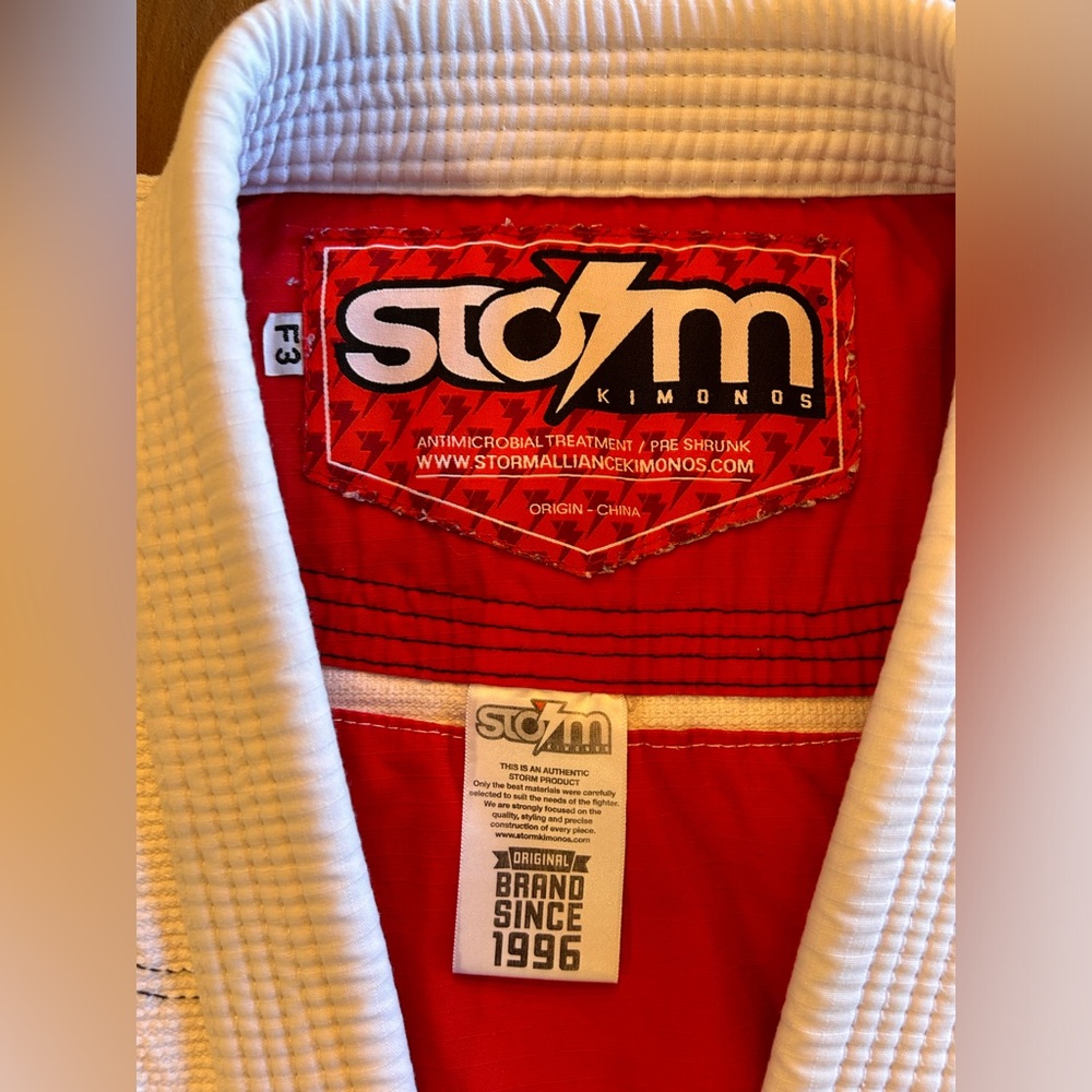 Storm x Alliance BJJ gi F3 TOP ONLY - Picture 3 of 5
